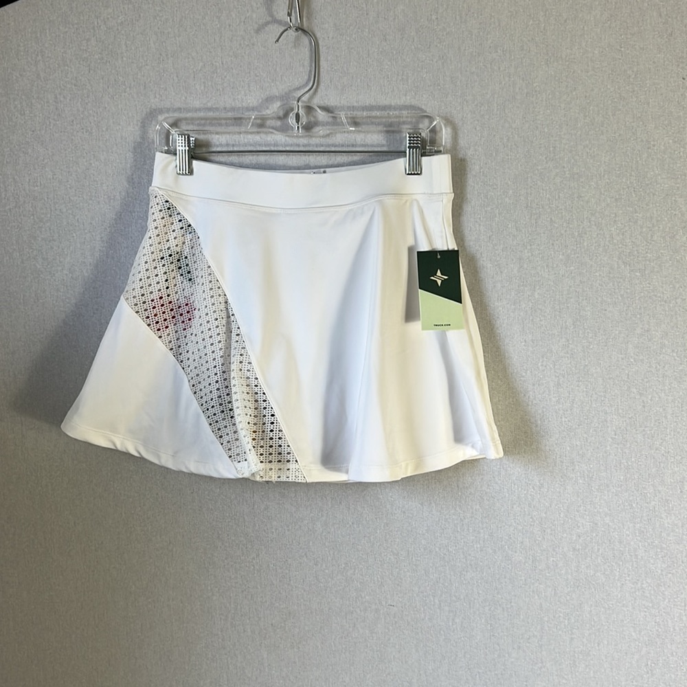 NEW Tuckernuck white & fresh bird 15” perforated sport skirt size S, M - Picture 7 of 10